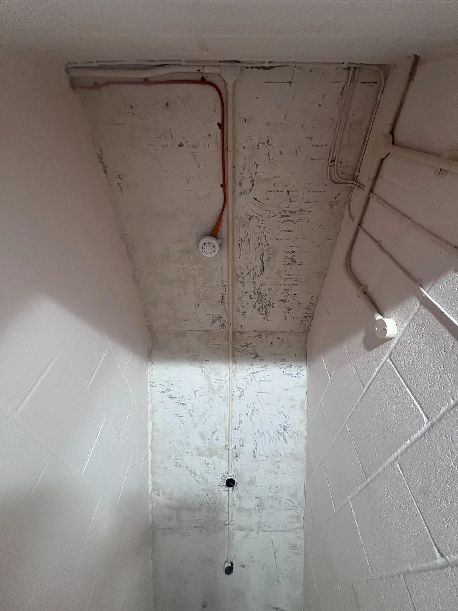 Licensed asbestos gasket removal in a Eltham commercial property